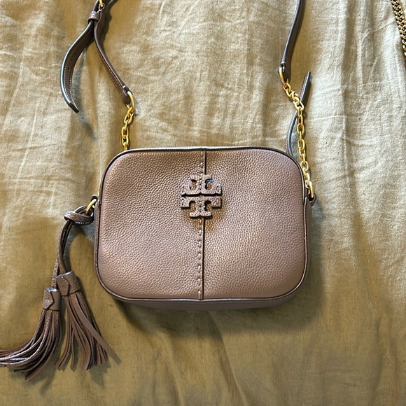 Tory Burch Handbags - Tory Burch McGraw Camera Bag-Silver Maple